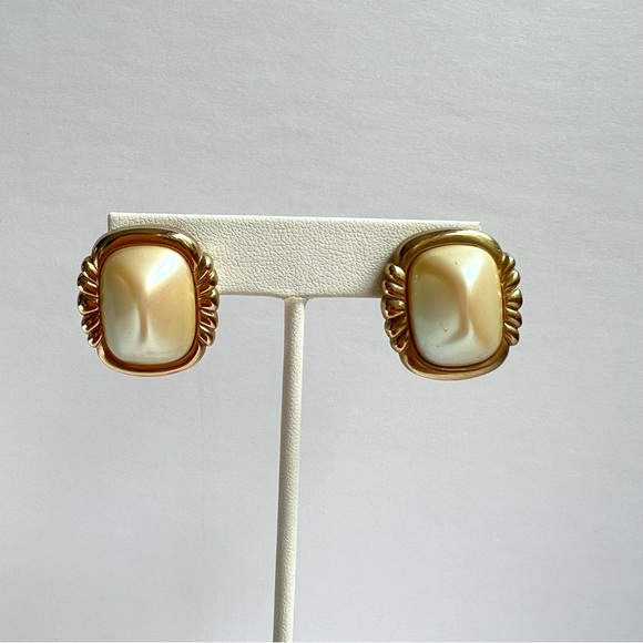 Vintage Signed Richelieu Faux Pearl Earrings - Picture 1 of 5